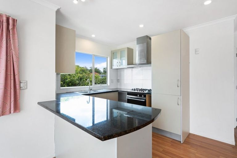 Photo of property in 23a Margan Avenue, New Lynn, Auckland, 0600