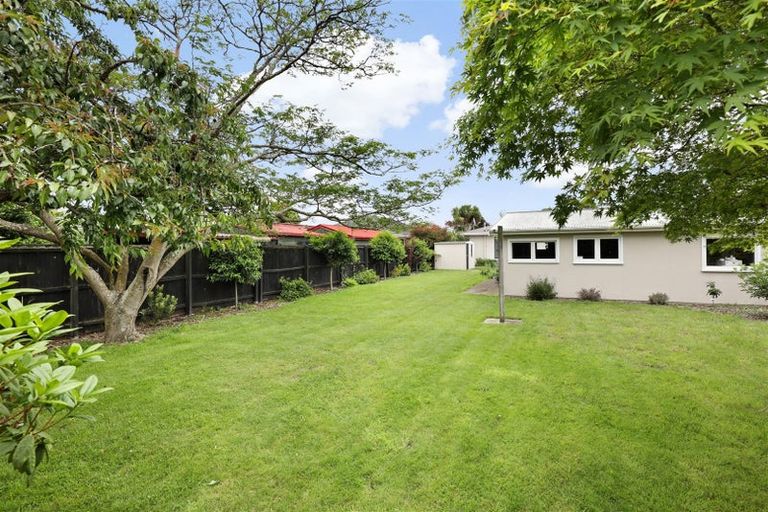 Photo of property in 4 Shaftesbury Street, Avonhead, Christchurch, 8042