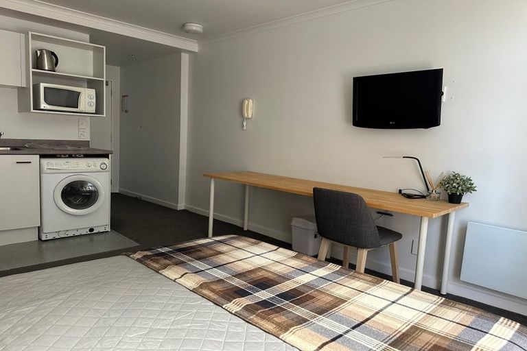 Photo of property in Aitken Street Apartments, 606/5 Aitken Street, Thorndon, Wellington, 6011