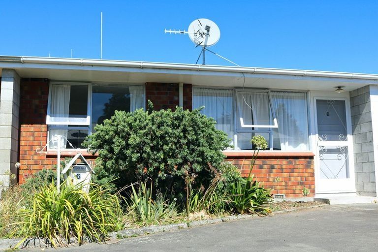 Photo of property in 6 Kiwi Court, Roslyn, Palmerston North, 4414