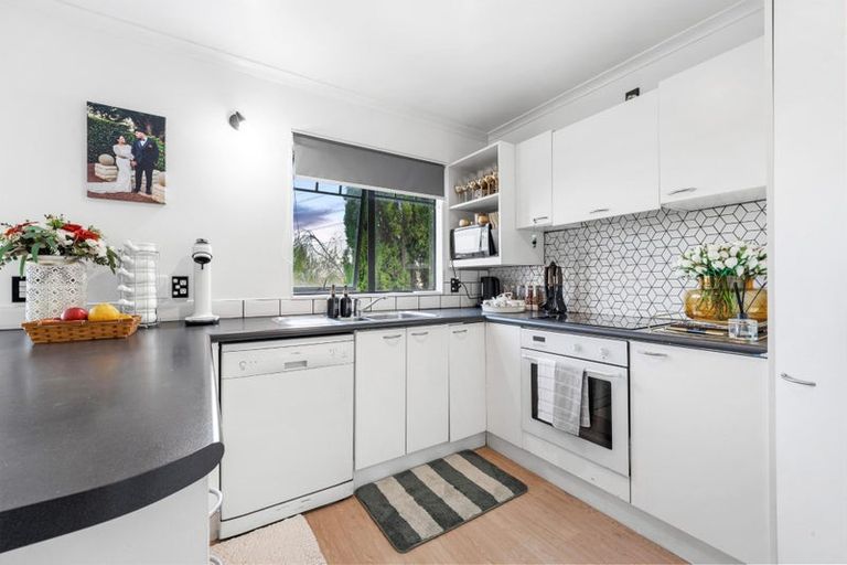 Photo of property in 56 Garton Drive, Massey, Auckland, 0614
