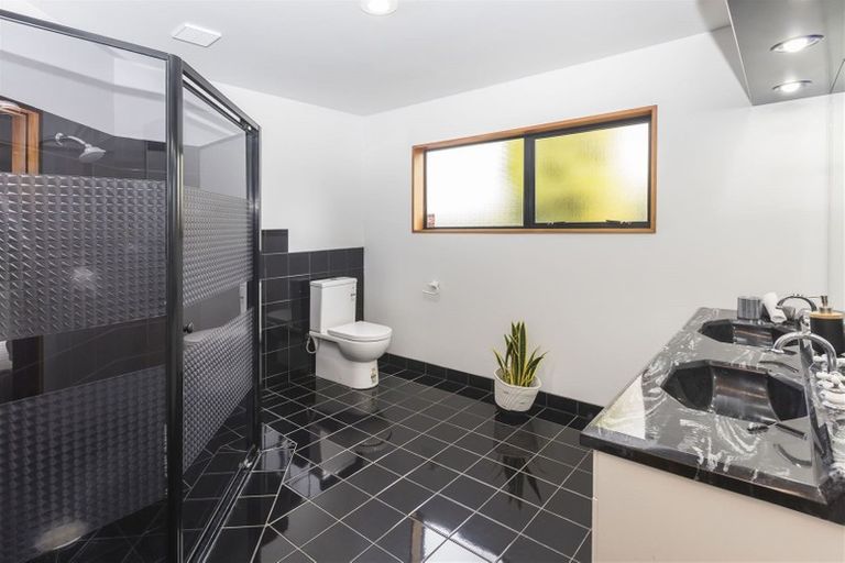 Photo of property in 29 Huntingdon Place, Avonhead, Christchurch, 8042