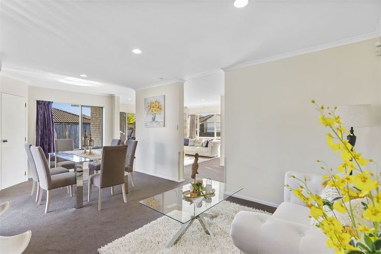 Photo of property in 52 Foxlaw Street, Randwick Park, Auckland, 2105