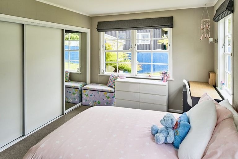 Photo of property in 7 Luff Place, Whitby, Porirua, 5024