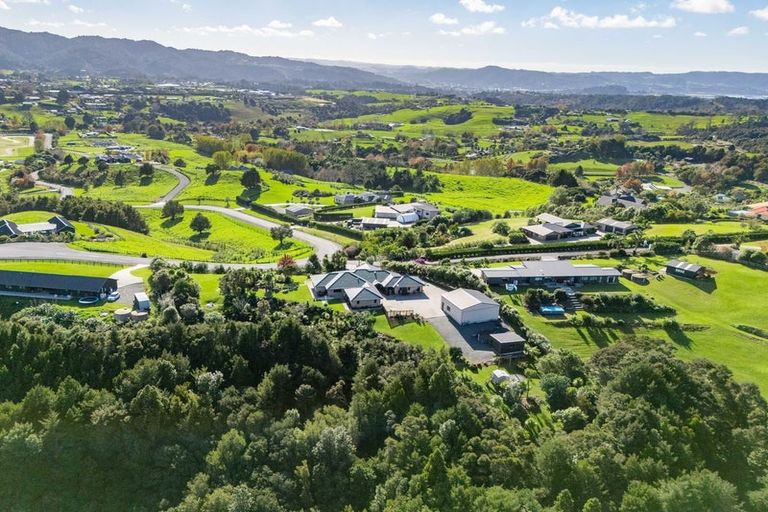 Photo of property in 97 West Ridge Road, Maunu, Whangarei, 0110