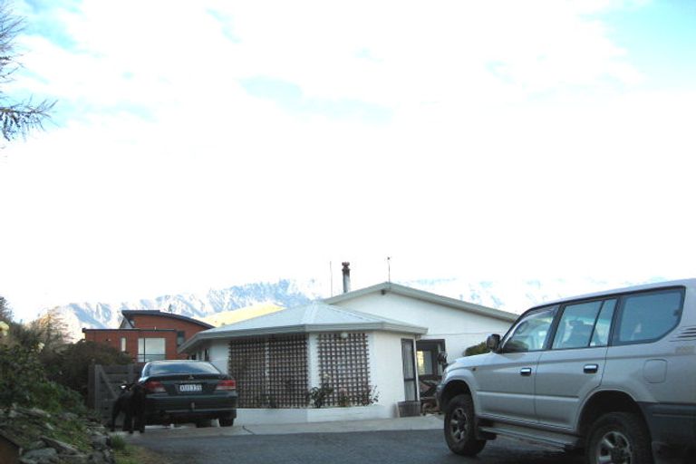 Photo of property in 10 Longwood Place, Queenstown, 9300