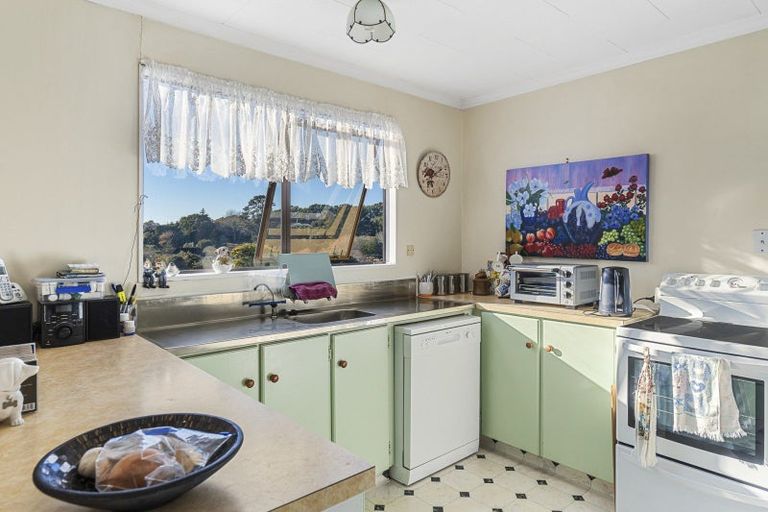 Photo of property in 24a Kenmore Street, Westown, New Plymouth, 4310