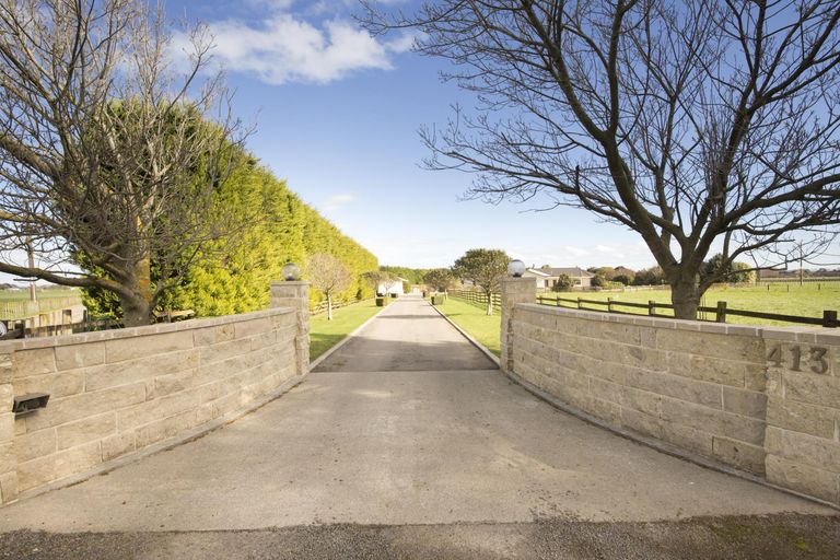 Photo of property in 413 Milson Line, Milson, Palmerston North, 4478