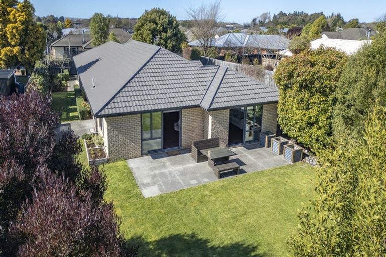 Photo of property in 6 Zuppicich Lane, Woodend, 7610