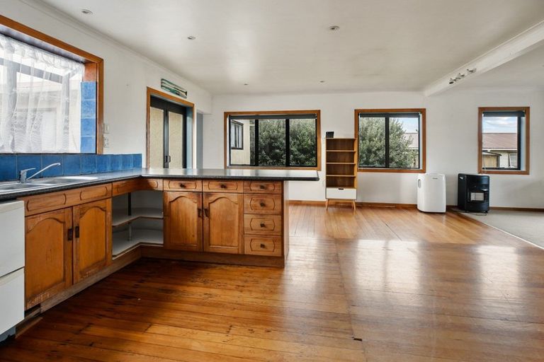 Photo of property in 176 Collins Road, Temple View, Hamilton, 3282