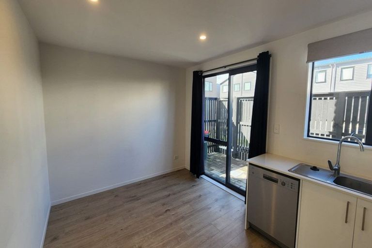 Photo of property in 18 Hiki Street, Hobsonville, Auckland, 0616