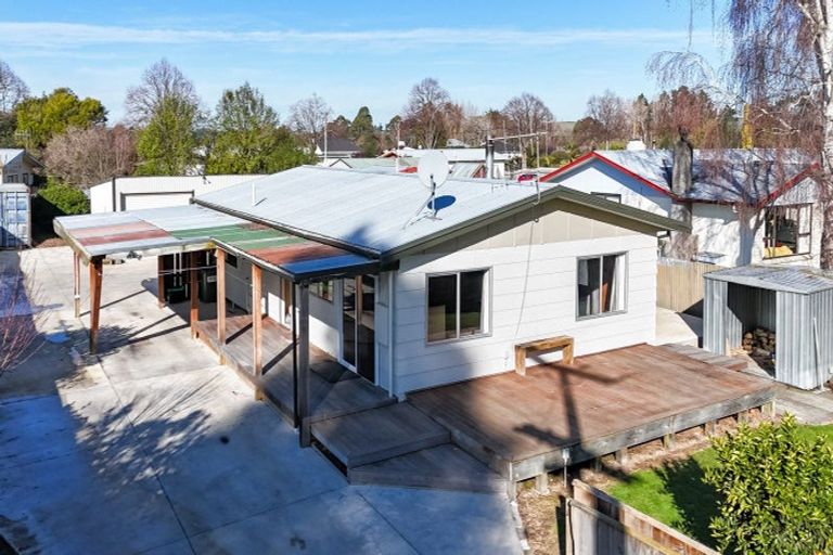 Photo of property in 29 Rochfort Street, Otane, 4202