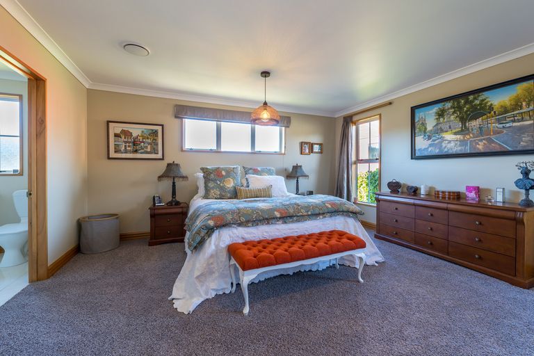 Photo of property in 330 Highcliff Road, Highcliff, Dunedin, 9013