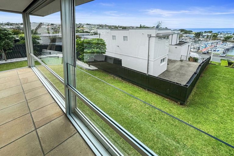 Photo of property in 1/27 Prospect Terrace, Milford, Auckland, 0620