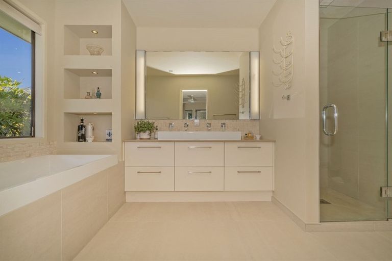 Photo of property in 62 Centennial Drive, Whitianga, 3510