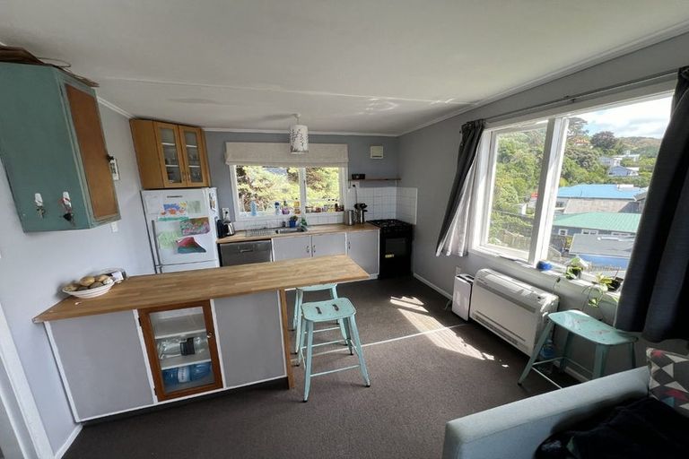 Photo of property in 2 Milne Terrace, Island Bay, Wellington, 6023