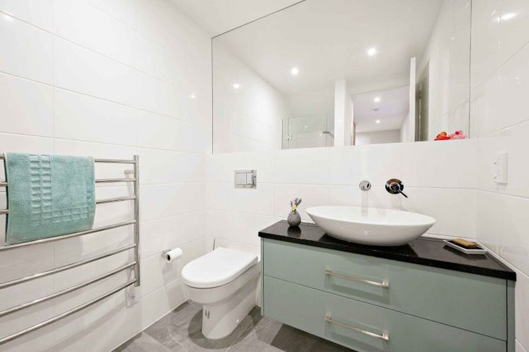 Photo of property in 321a The Terrace, Te Aro, Wellington, 6011