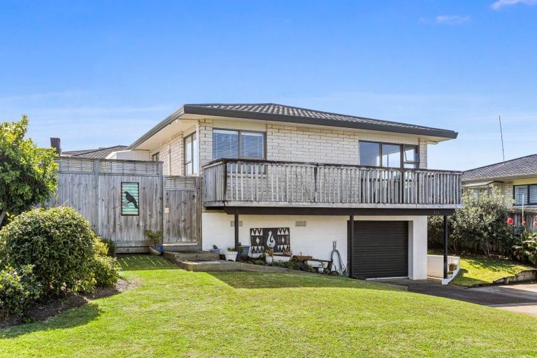 Photo of property in 2/38 Albatross Road, Red Beach, 0932