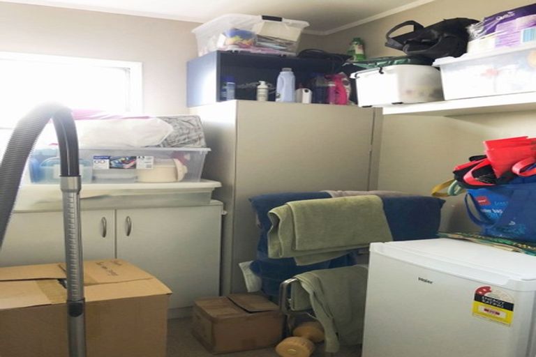 Photo of property in 8a Spring Grove, Henderson, Auckland, 0612