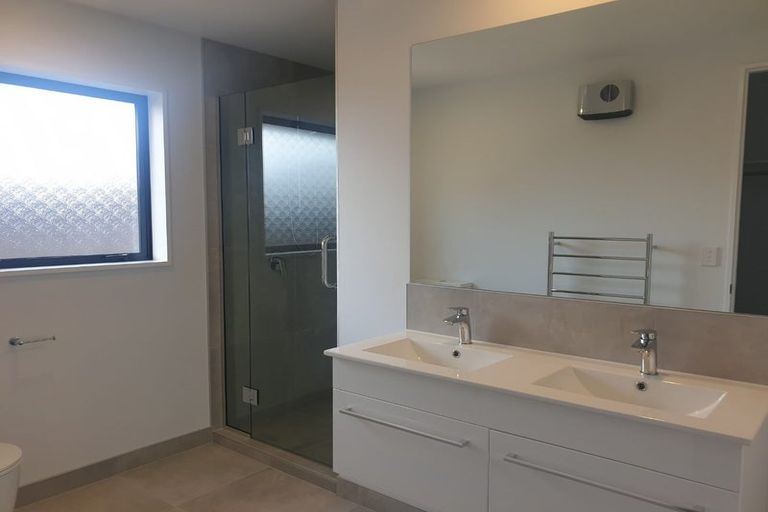 Photo of property in 8 Selfe Crescent, Burwood, Christchurch, 8083