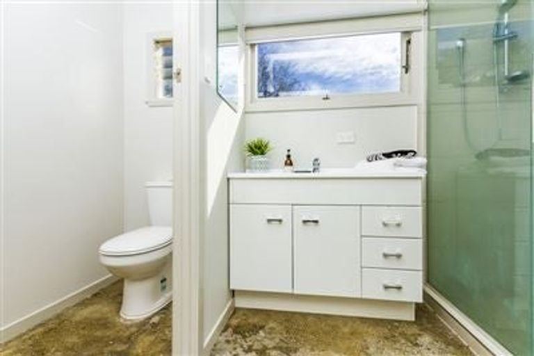 Photo of property in 143 Ocean View Road, Hillcrest, Auckland, 0627