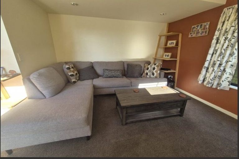 Photo of property in 59 Renown Road, Raumati South, Paraparaumu, 5032