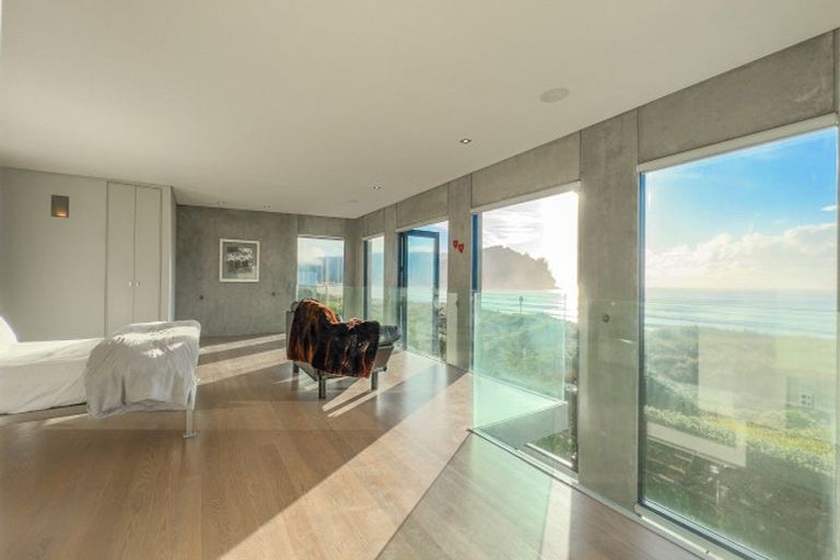 Photo of property in 220b Beverley Terrace, Whangamata, 3620
