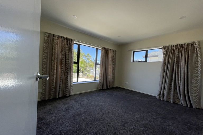 Photo of property in 367c Don Buck Road, Massey, Auckland, 0614