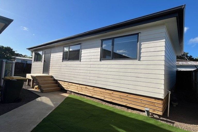 Photo of property in 10 Blanche Way, Half Moon Bay, Auckland, 2012