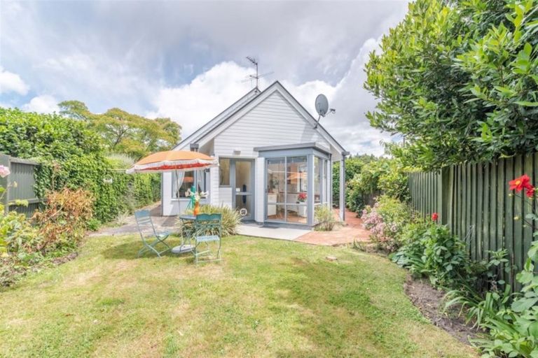 Photo of property in 290 Withells Road, Avonhead, Christchurch, 8042
