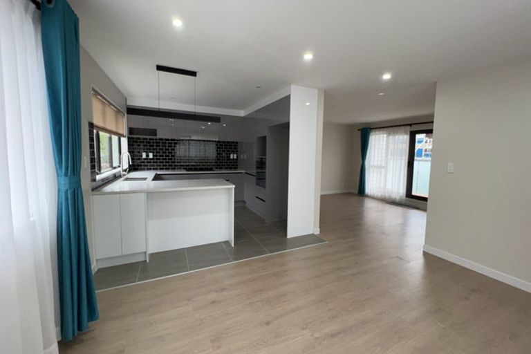 Photo of property in 28b Routley Drive, Glen Eden, Auckland, 0602