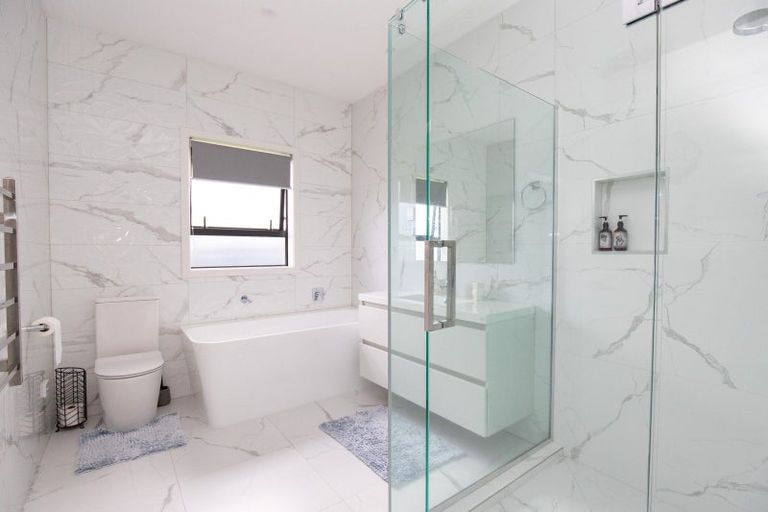 Photo of property in 22 Mcwatters Drive, Ngatea, 3503