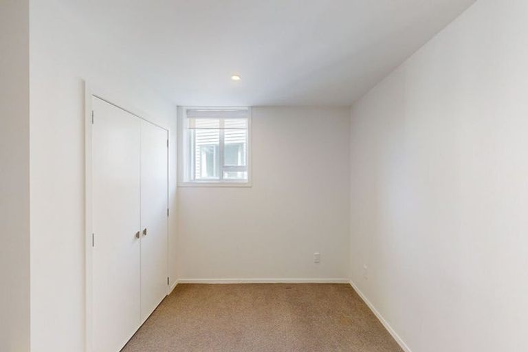 Photo of property in 25f2 Kitchener Terrace, Johnsonville, Wellington, 6037