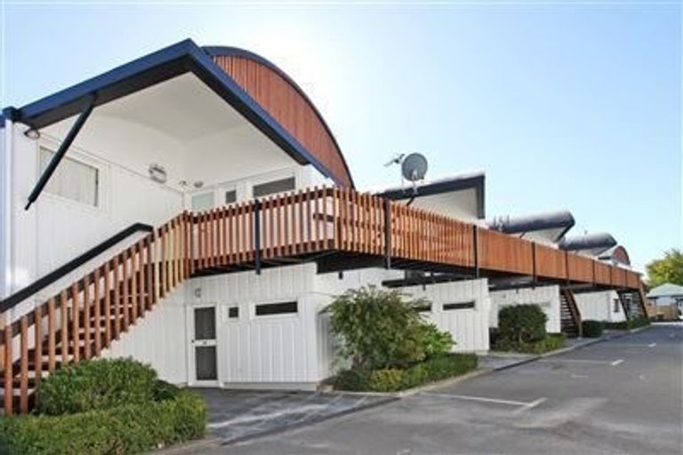 Photo of property in 1/136 Holly Road, St Albans, Christchurch, 8014