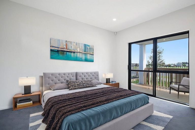 Photo of property in 2 Faithful Drive, Karaka, 2113