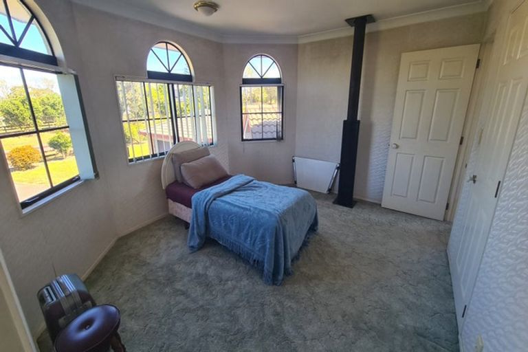 Photo of property in 10 Porterfield Road, Whitford, Howick, 2571