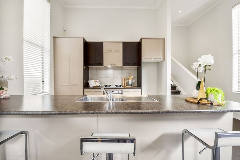 Photo of property in 92 Cyril French Drive, Flat Bush, Auckland, 2016