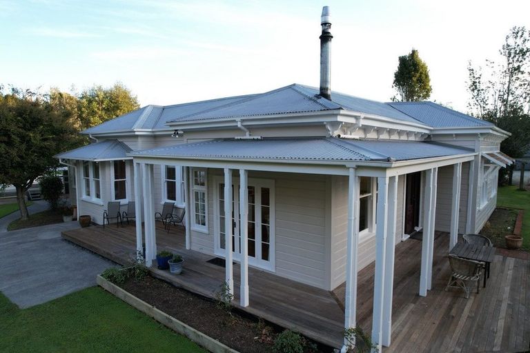Photo of property in 365 Corbett Road, Paraite, New Plymouth, 4373