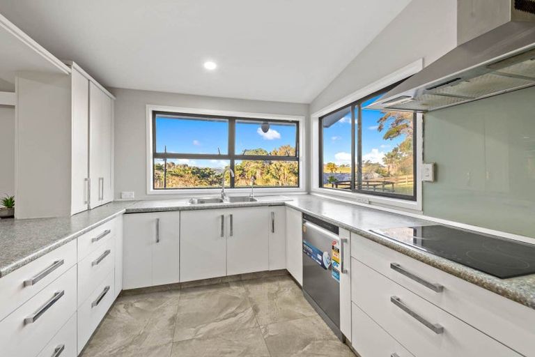 Photo of property in 87 Spur Road, Stillwater, Silverdale, 0993