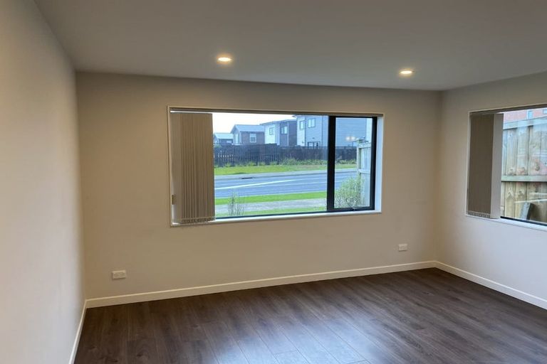 Photo of property in 148 Hobsonville Road, Hobsonville, Auckland, 0618