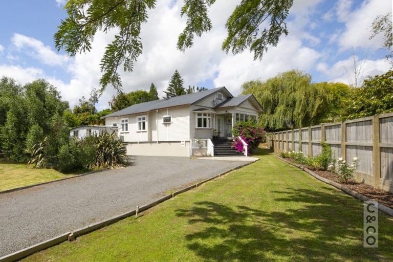 Photo of property in 12 Elliot Street, Riverhead, 0820