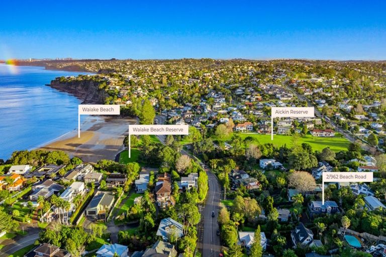 Photo of property in 2/962 Beach Road, Torbay, Auckland, 0630