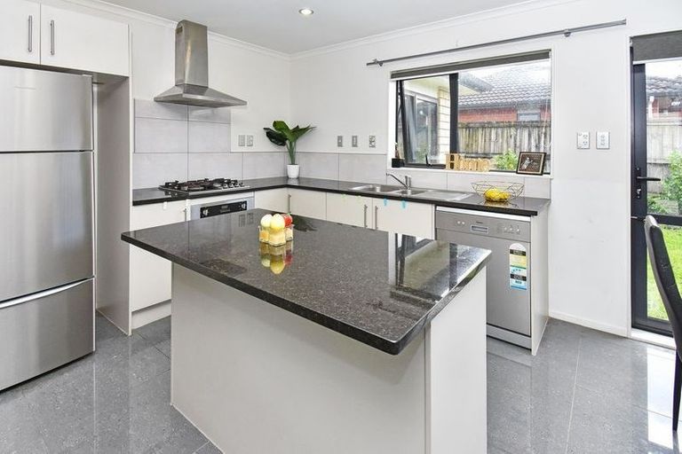 Photo of property in 41d Kelvin Road, Papakura, 2110