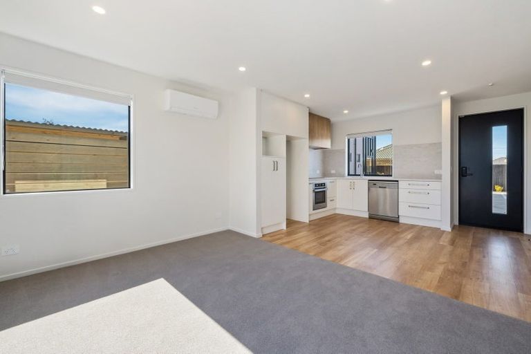 Photo of property in 8/9 Marcroft Street, Woolston, Christchurch, 8062