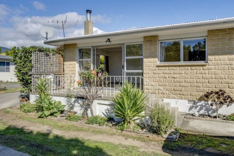 Photo of property in 1/22 Exeter Street, Stoke, Nelson, 7011