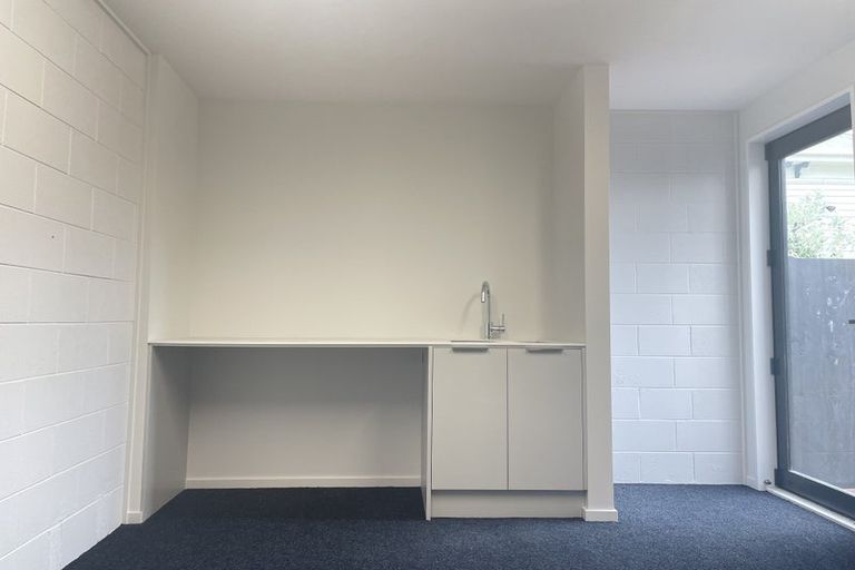 Photo of property in 88 Holly Road, St Albans, Christchurch, 8014