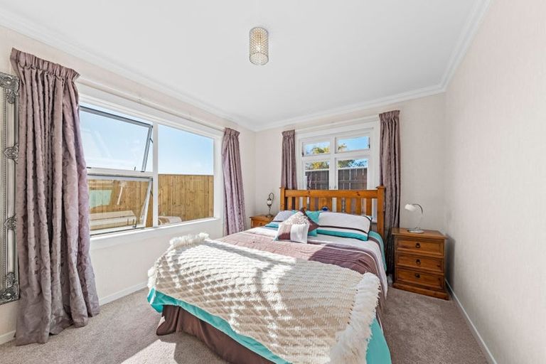 Photo of property in 1/1 Wilton Street, Westown, New Plymouth, 4310