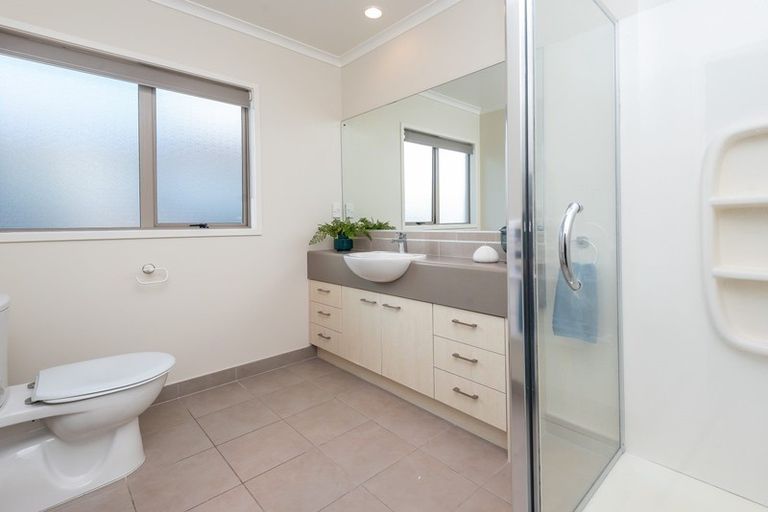 Photo of property in 20 Earlshall Drive, Flat Bush, Auckland, 2016