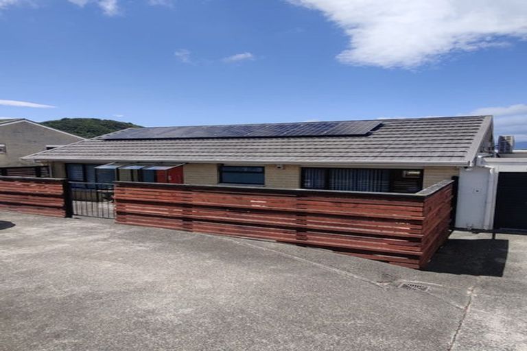 Photo of property in 96 Kaikoura Street, Maupuia, Wellington, 6022