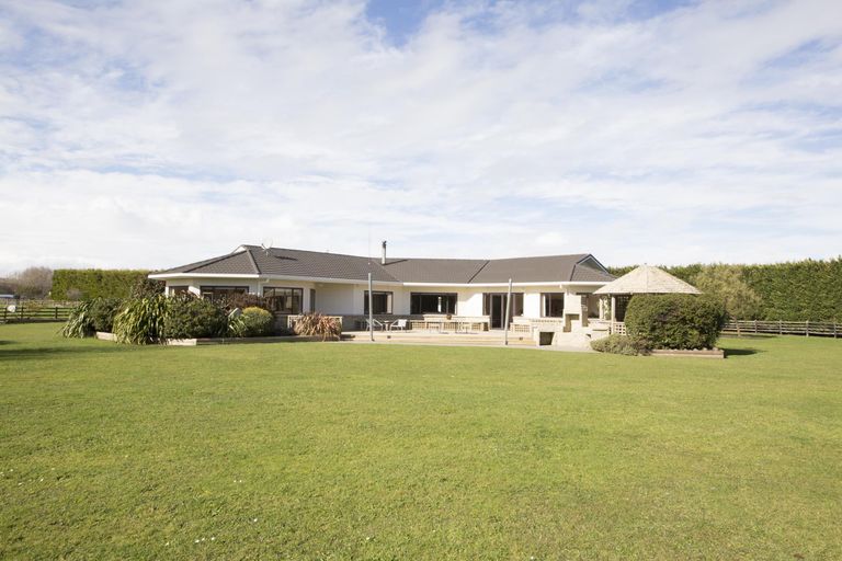 Photo of property in 413 Milson Line, Milson, Palmerston North, 4478